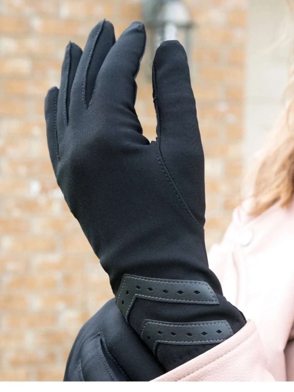 NWT Isotoner Women's Chevron Spandex Gloves smartDri and smarTouch S/M